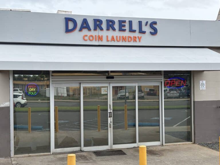 Darrell’s Coin Laundry storefront in Ewa Beach, HI – laundromat offering wash, dry, and fold services.